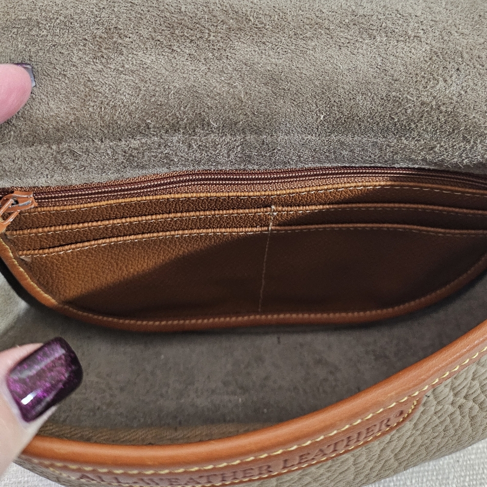 Vtg, Dooney & Bourke AWL Cavalry Trooper Crossbody Taupe W/British Tan Trim R71 - Picture 14 of 16